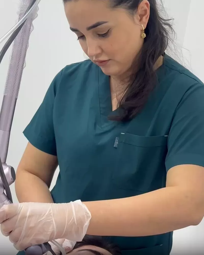 Hormonal Akne üçün Multidissiplinar Yanaşma