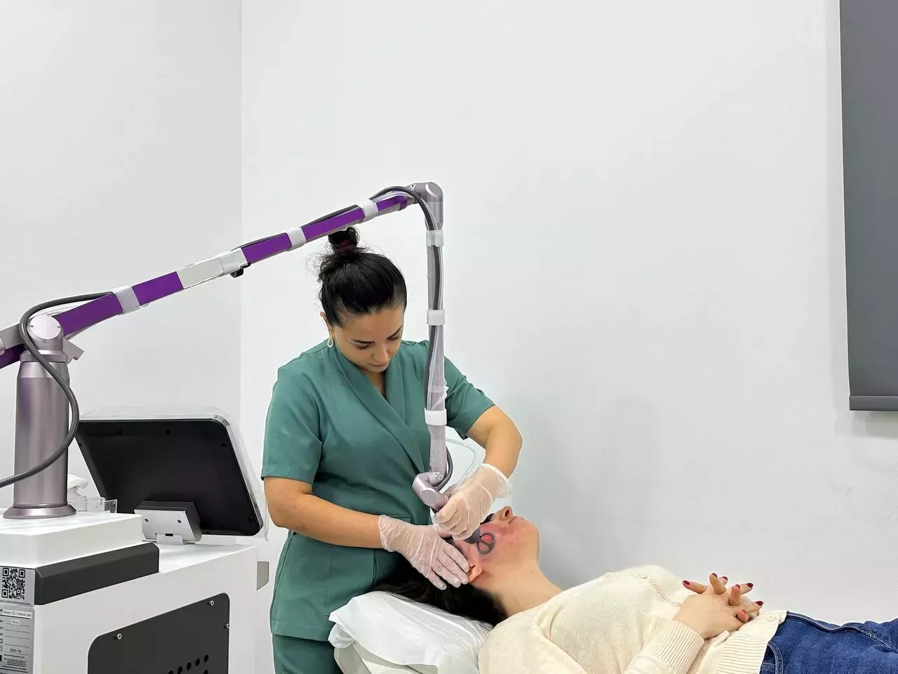 Dəriniz üçün ən yaxşı serum hansıdır?