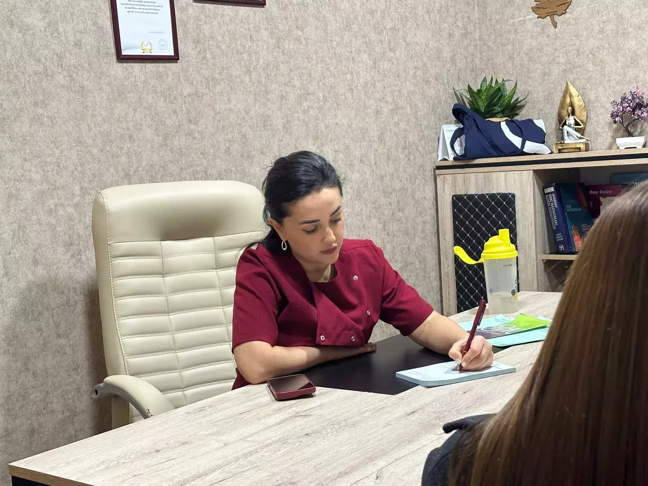 Dermatoloq xəbərdarlıq edir yanlış müalicə riskləri