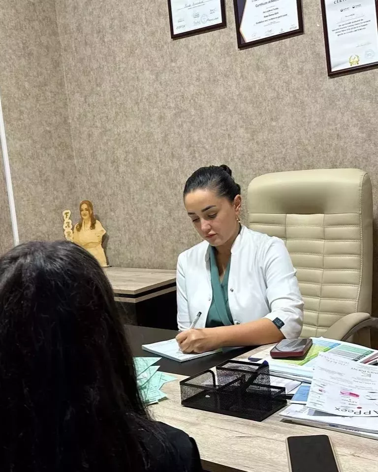 Sızanaq Müalicəsində Dermatoloqun Rolu 